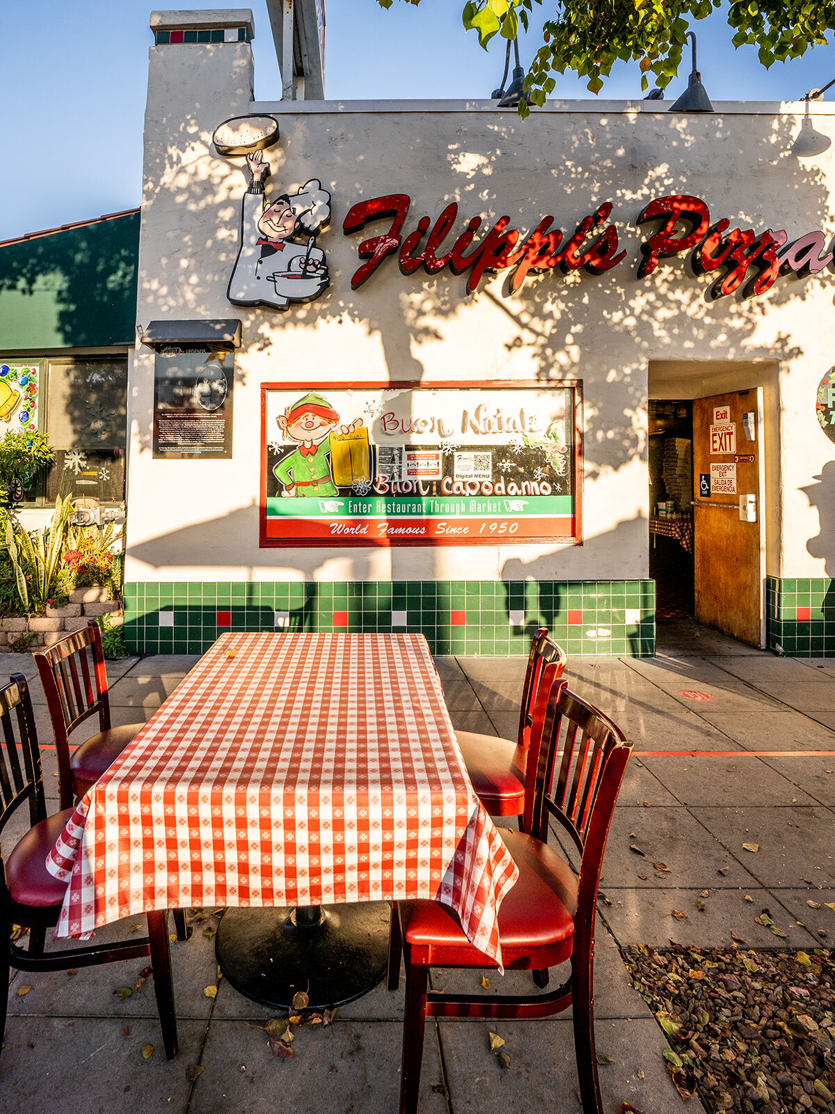 Dining During a Pandemic / Filippi’s Pizza Grotto