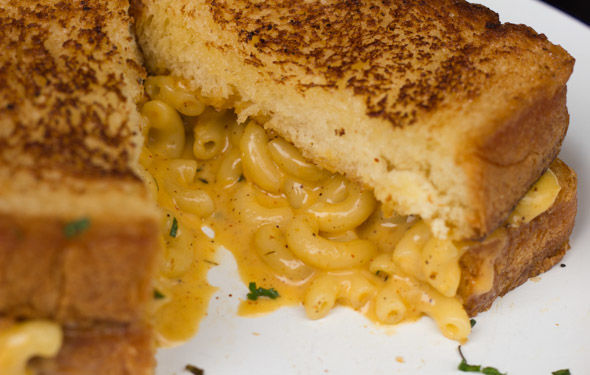 Everyday Eats: Grilled Mac and Cheese Sandwich at Craft & Commerce