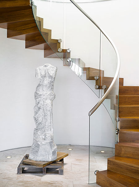 Inside a Contemporary La Jolla Glass House