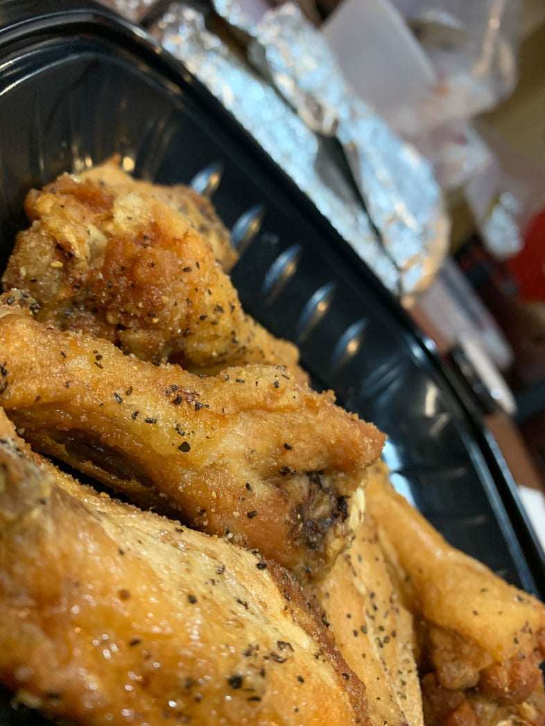 The Contender: Epic Wings-N-Things’ Lemon Pepper Wings