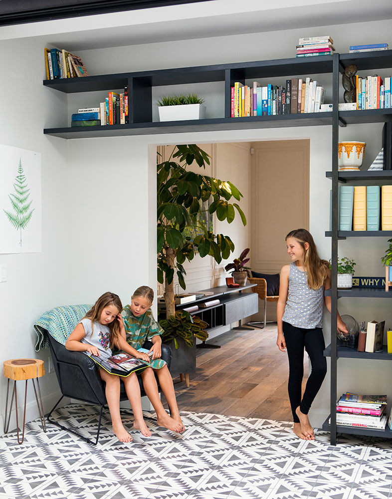 This Funky Bird Rock Abode Breaks Many Design Rules