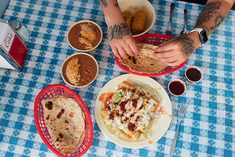Taco Shops / Las Cuatro Milpas