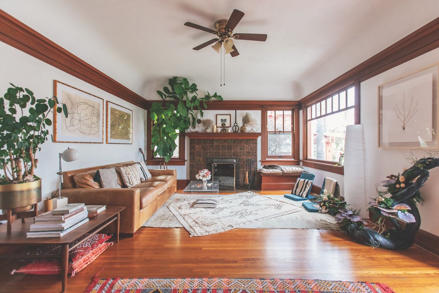 leafing home, living room