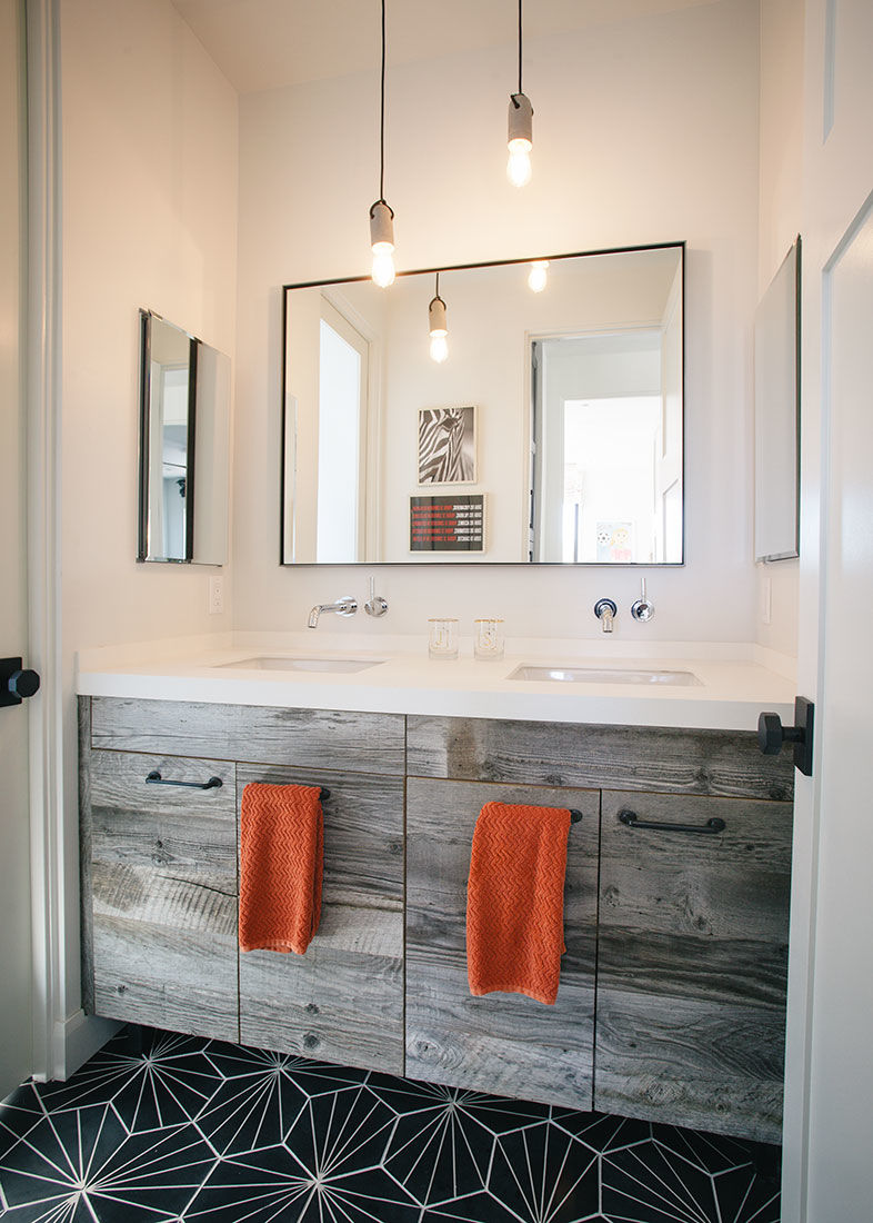 This Funky Bird Rock Abode Breaks Many Design Rules