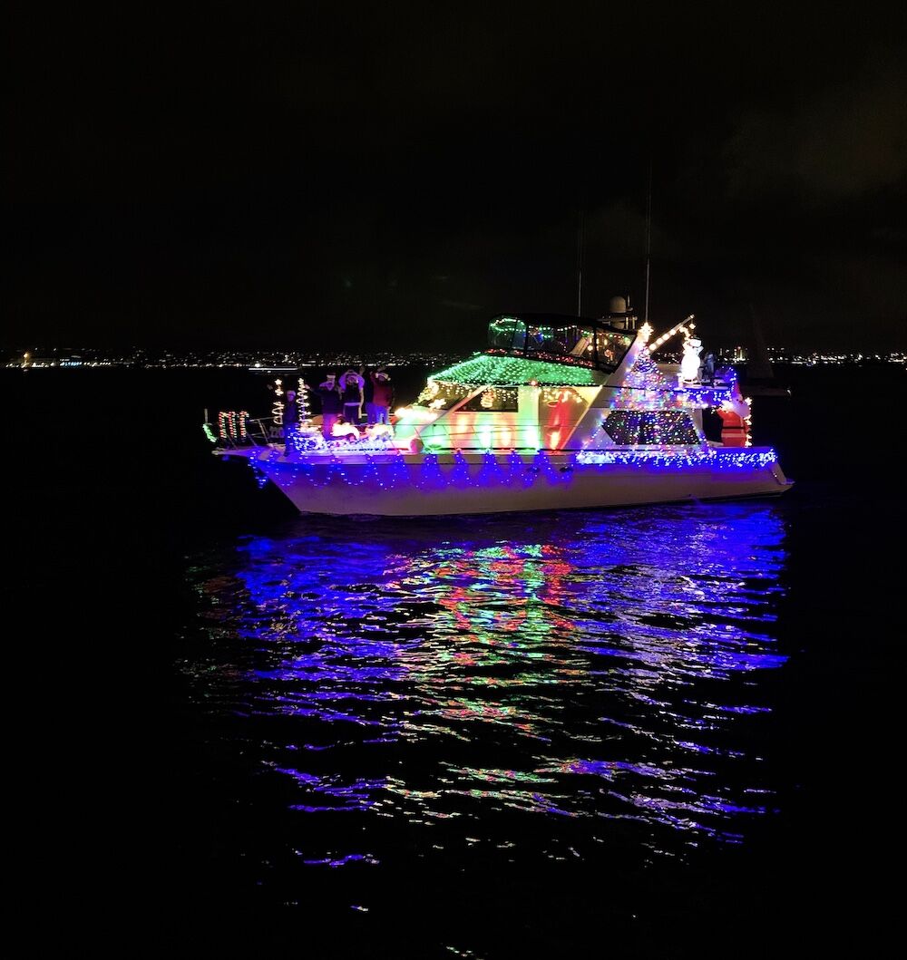 Ultimate Holiday Checklist - Boat Parade