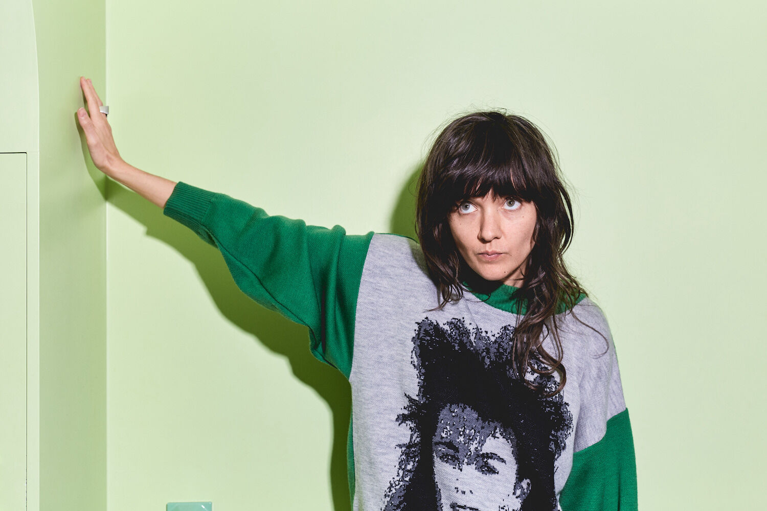 Courtney Barnett, sweatshirt