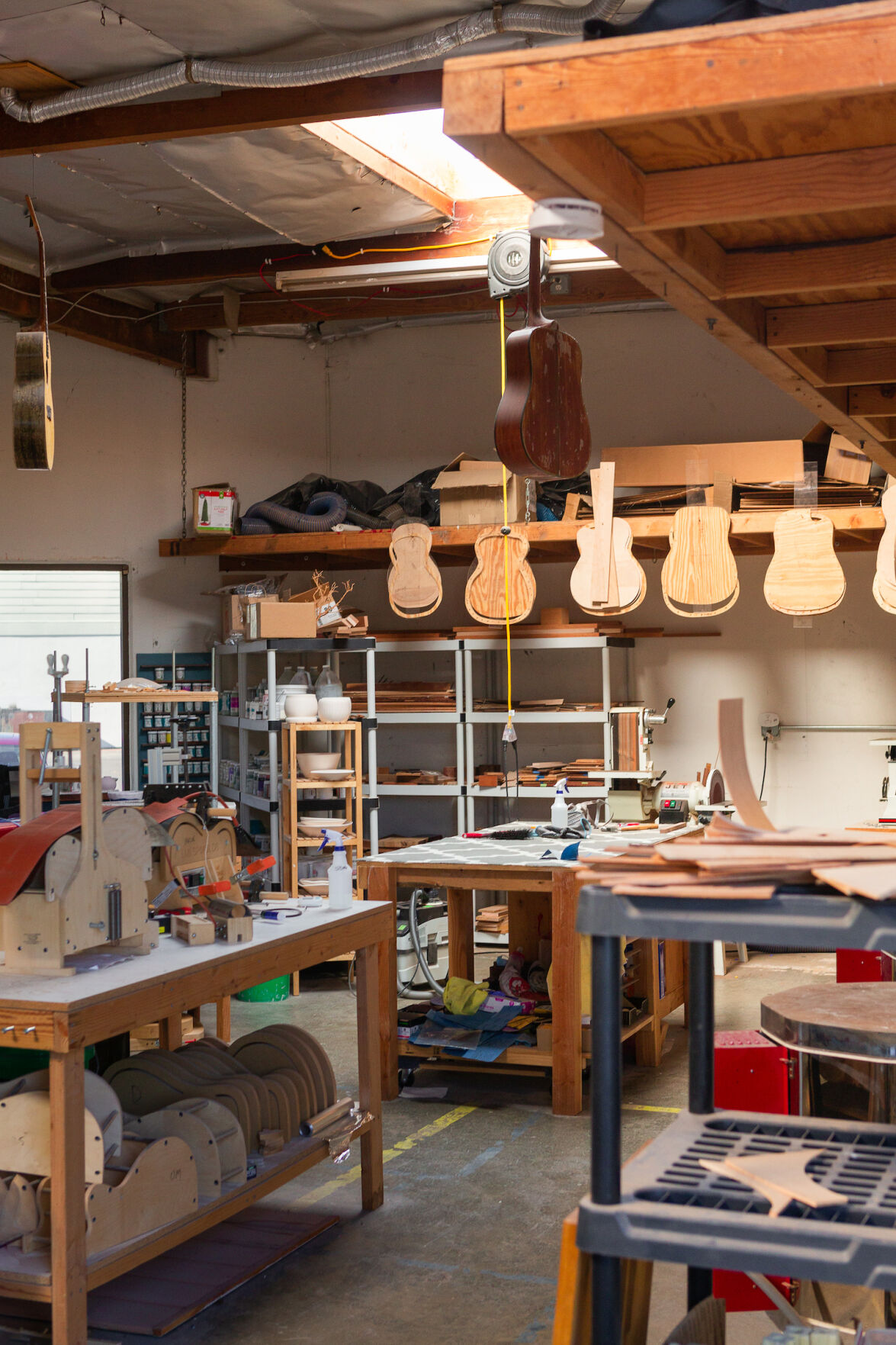 Zoe Guitars, workshop