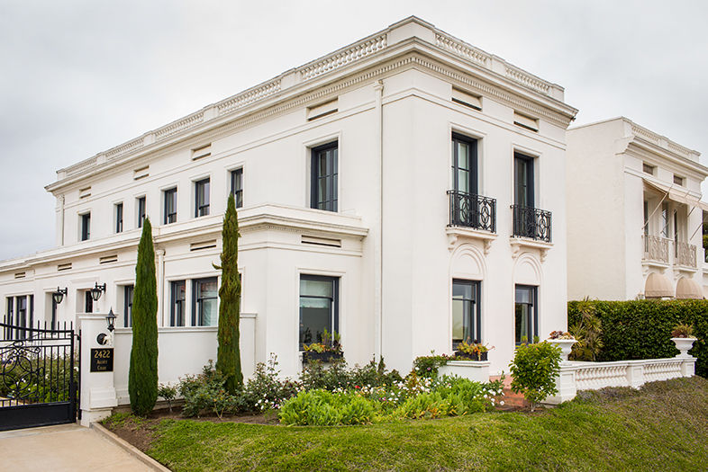 Inside a Florist's Historic Point Loma Home