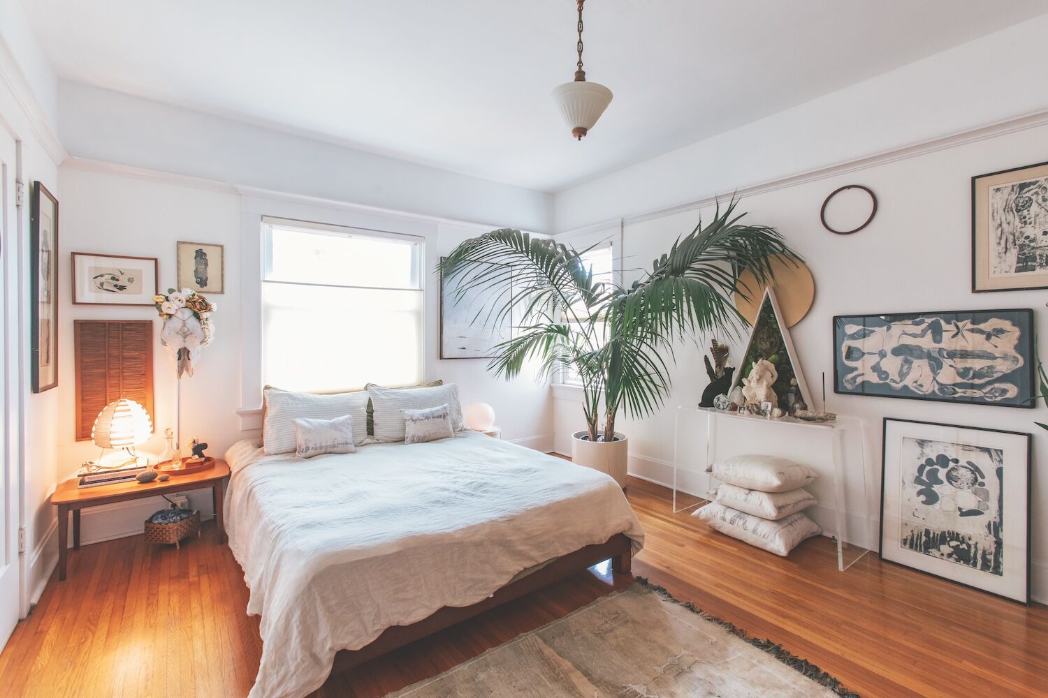 leafing home,bedroom