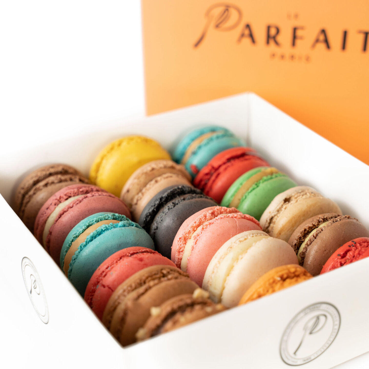 Le Parfait Paris, macrons